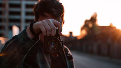 Man camera lens 4k wallpaper