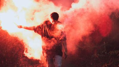 Man colored smoke smoke photo 4k wallpaper