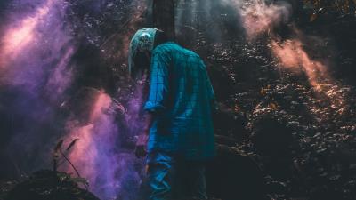 Man forest smoke 4k wallpaper