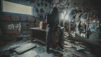 Man hood ruins 4k wallpaper