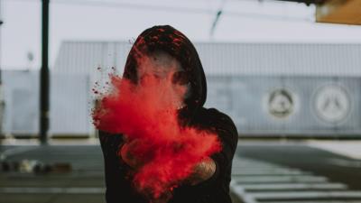 Man paint spray 4k wallpaper