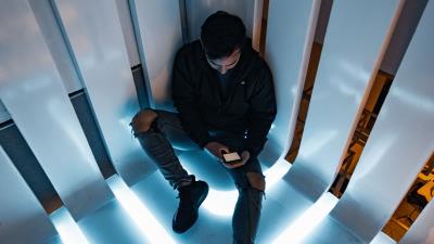 Man phone neon 4k wallpaper