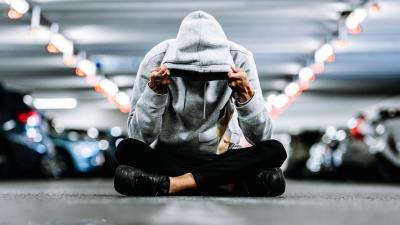 Man silhouette meditation 4k wallpaper