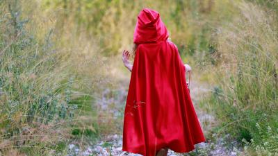 Mantle red child 4k wallpaper