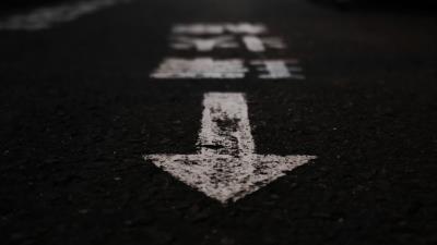 Marking asphalt pointer 4k wallpaper