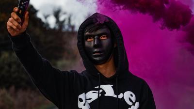 Mask smoke bomb hood 4k wallpaper