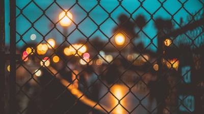 Mesh fence blur image 4k wallpaper