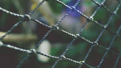 Mesh fence weaving 4k wallpaper