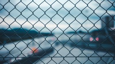 Mesh metal fence 4k wallpaper