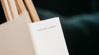 Motivation words book 4k wallpaper