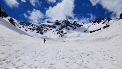 Mountains alone man 4k wallpaper