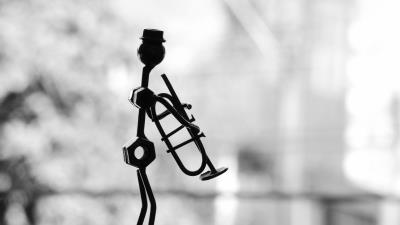 Musician pipe metal statue 4k wallpaper