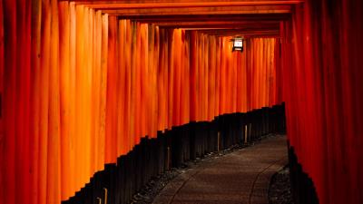 Passage corridor turn 4k wallpaper