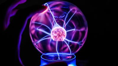 Plasma lamp neon light lines hand 4k wallpaper