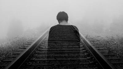 Railway loneliness bw 4k wallpaper
