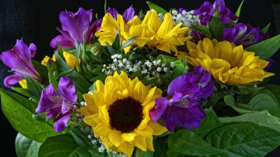 Summer Bouquet For Missy 8k wallpaper