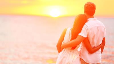 Sunset romantic couple in an embrace love hd 8k wallpaper