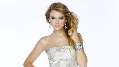 Taylor Swift Fashion Magazine 8k wallpaper