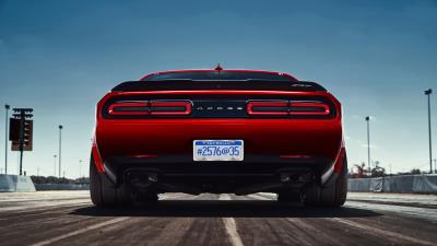 2018 dodge challenger srt 8k wallpaper