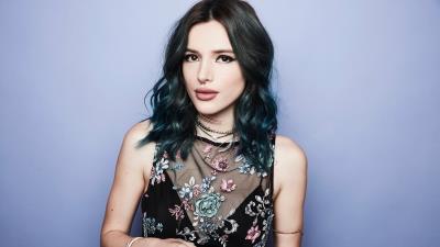 Bella thorne 8k wallpaper