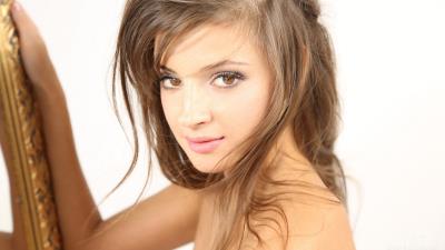 Brunette women brown eyes white background aktomara 8k wallpaper