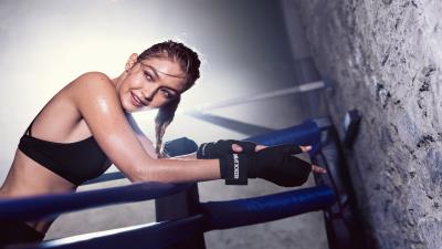 Gigi hadid reebok 8k wallpaper