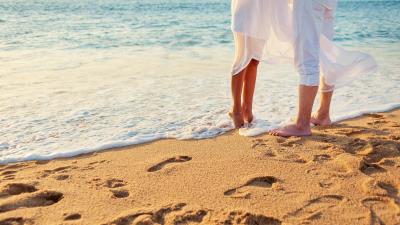 Happy love romantic couple 8k wallpaper