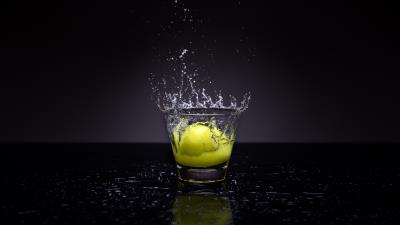 Lemon splash photography 8k wallpaper