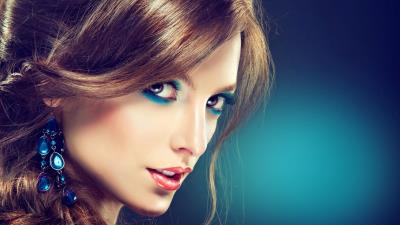 Perfect makeup on a woman 8k wallpaper