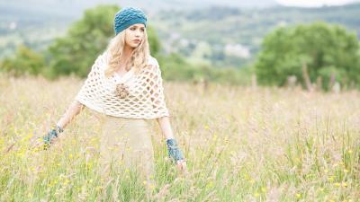 Pretty blonde field 8k wallpaper