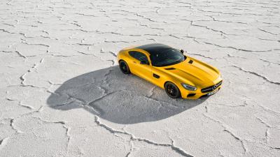 2018 yellow mercedes benz amg gt wallpaper