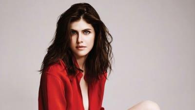 Alexandra daddario newphoto wallpaper