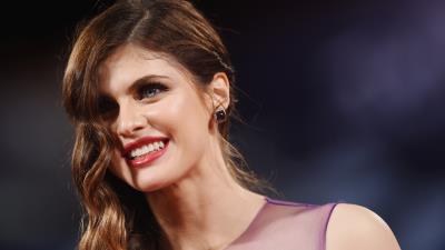 alexandra daddario 4k hm wallpaper