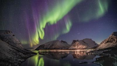 aurora borealis lake houses evening 4k 80 wallpaper