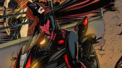 Batwoman on batblade wallpaper