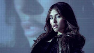 madison beer people by lousia meng 4k ds wallpaper