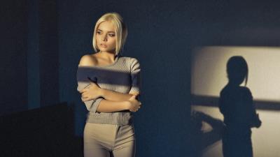 short hair blonde girl dk wallpaper