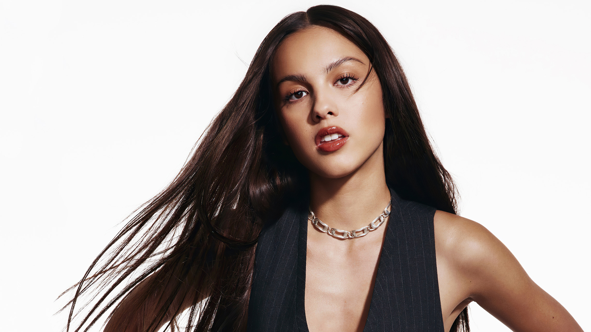 Olivia Rodrigo HD Wallpaper