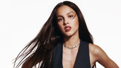 Olivia Rodrigo HD wallpaper