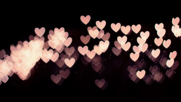 Heart Glare Blur Wallpaper