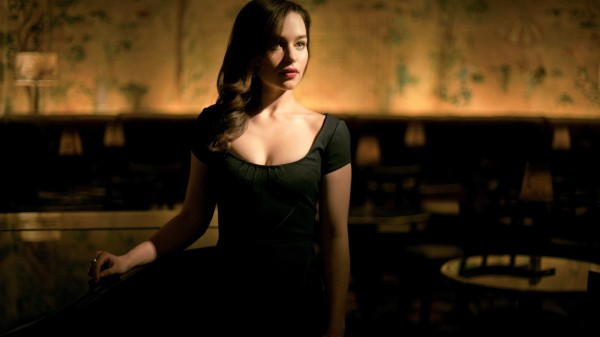 Emilia Clarke Cleavage wallpaper