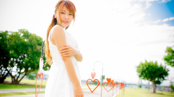 Xiao Xi In The Sunlight wallpaper