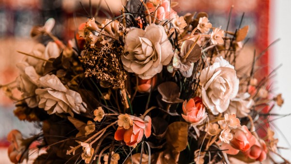 Bouquet Vase Composition Wallpaper