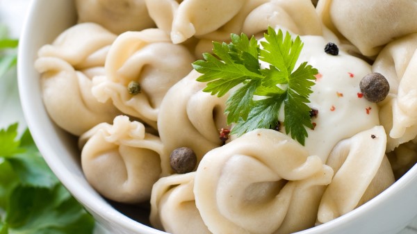 Ravioli Pepper Herbs Cream Dish wallpaper