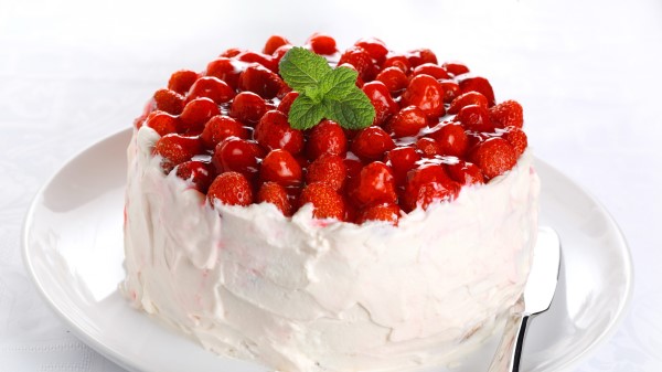 Strawberries Cake Cream Syrup wallpaper
