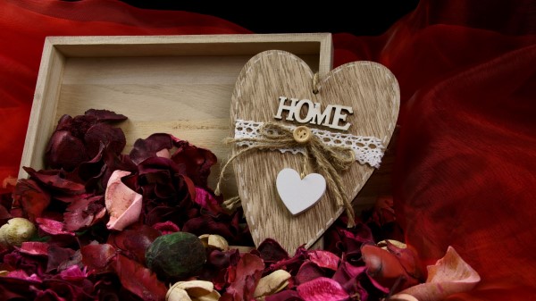 Heart Letters Petals Wallpaper