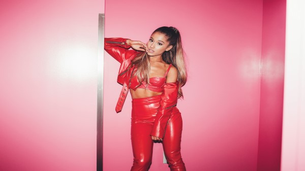 Ariana Grande 2017 5k wallpaper