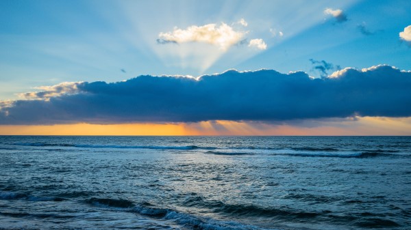 Waves Coast Horizon Wallpaper