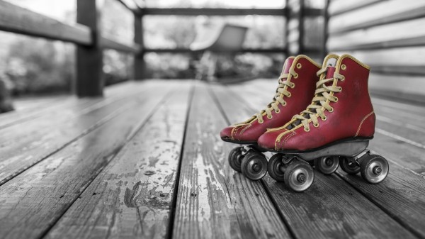 Rollers Skates Retro Red wallpaper