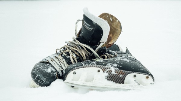 Skates Snow Snowfall wallpaper